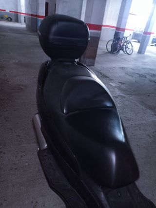 Moto suzuki Burgman 125cc 2006. 51900km