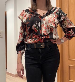Blusa de flores Zara