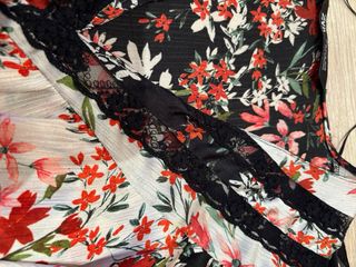 Blusa de flores Zara