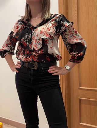 Blusa de flores Zara