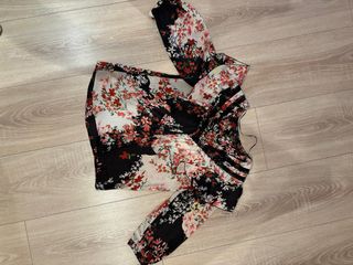 Blusa de flores Zara