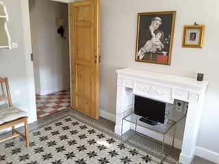 MUEBLES Y CAMAS CONTENIDO PISO COMPLETO