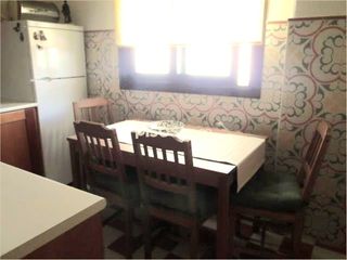 MUEBLES Y CAMAS CONTENIDO PISO COMPLETO