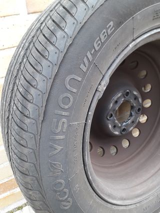 Rueda nueva y llanta 205 65 r15