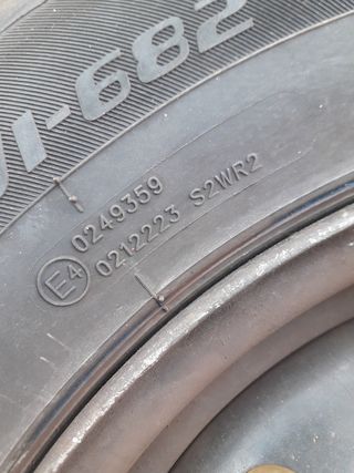 Rueda nueva y llanta 205 65 r15