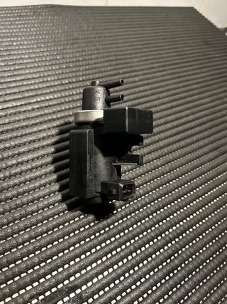 Electroválvula BMW 2247906