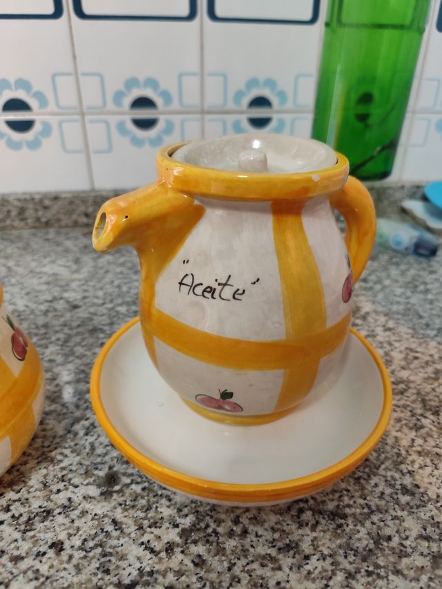 Juego de cocina (cubiertos + estropajo + aceite)