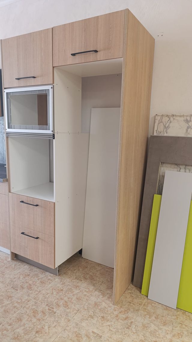 Precio de exposición en cocinas REBAJADA