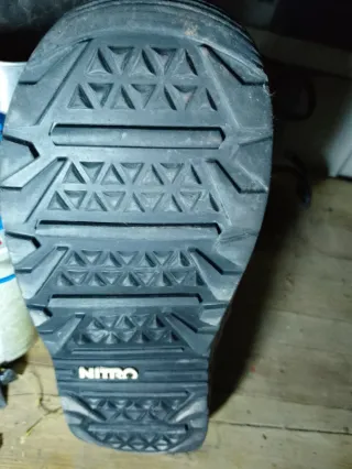 Botas snowboard Nitro 42 .