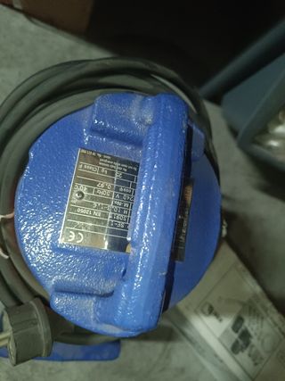 Bomba centrífuga sumergible vertical