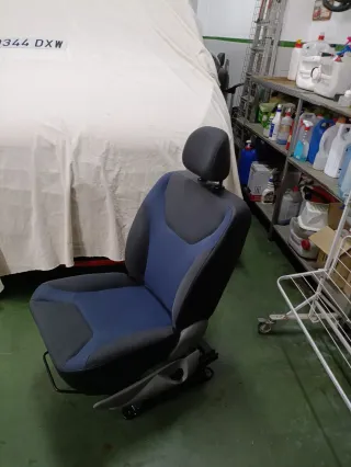 Asiento vivaro,traficc y bases metálicas.