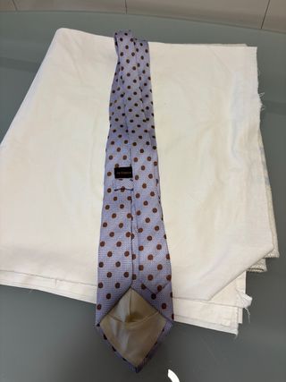 Corbata de la marca Victorio y Lucchino