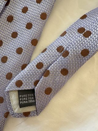Corbata de la marca Victorio y Lucchino