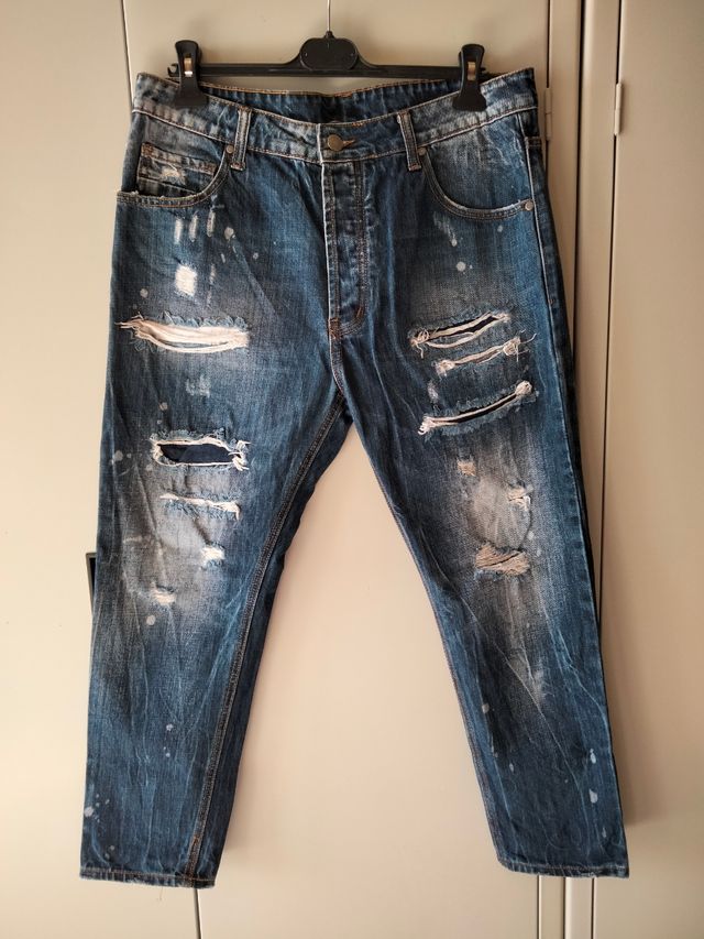 Jeans uomo strappati