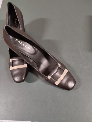 Zapatos cómodos, con poco tacón ancho