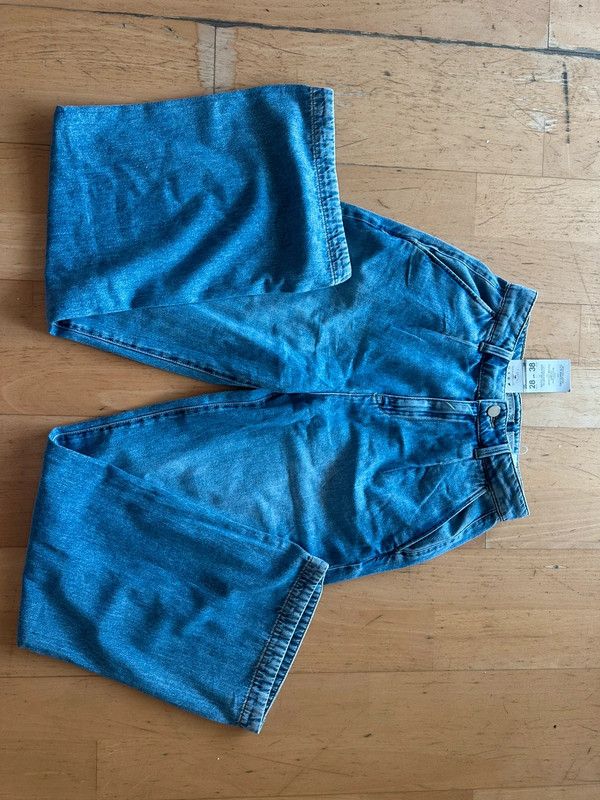 Jeans recto ancho de verano. Sfera. Talla 38/28.