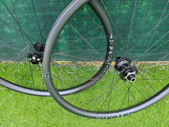 Llantas Carbono Novatec M30 29"  nuevas