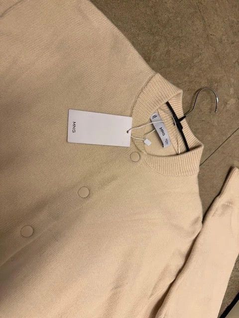 bomber jersey de punto. Mango. talla M.