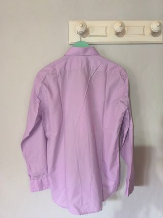 Camisa de hombre color lila