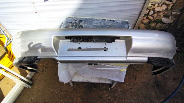 Subaru Impreza gc paragolpes trasero. Leer des.