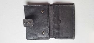 Billetera de piel de mujer