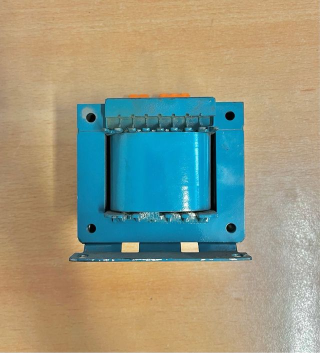 Transformador 400V/230V a 24V