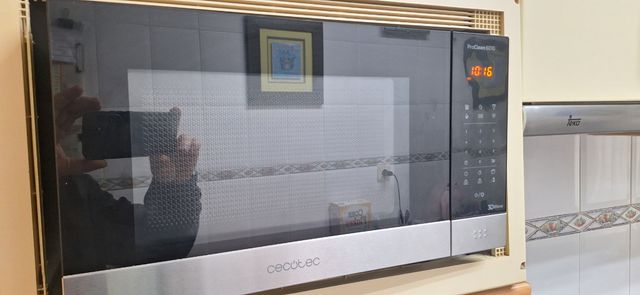 Forno a microonde CECOTEC 23L