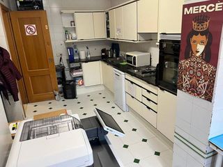 Oficina en alquiler en Eixample Nord – La Devesa en Girona