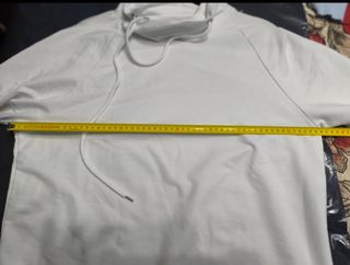 Sudadera fina de cuello alto. Unisex