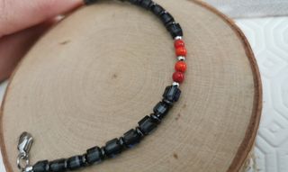 Bracciale nero e corallo