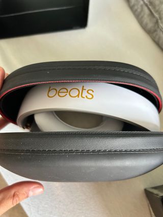 Cascos beats con estuche y caja