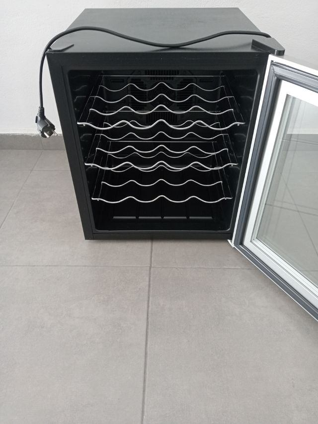 Vinoteca de 12 botellas 