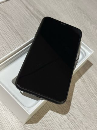 Apple iPhone XR 64 GB NO TIENE EL CUBO DE CARGA