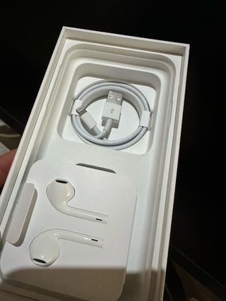 Apple iPhone XR 64 GB NO TIENE EL CUBO DE CARGA