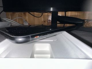 Apple iPhone XR 64 GB NO TIENE EL CUBO DE CARGA