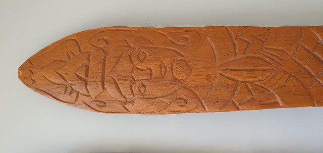 Cuchara y tenedor tallados madera teka