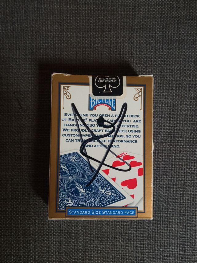 Baraja Mago pop firmada