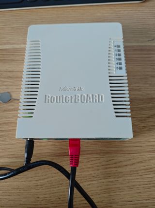 Mikrotik Routerboard RB951Ui-2HnD