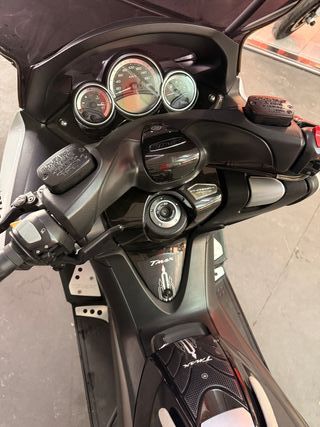Yamaha TMAX White Max 2010