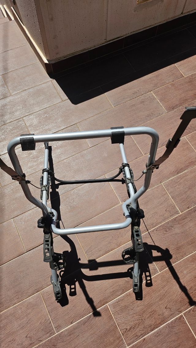 Portabicicletas de maletero Thule