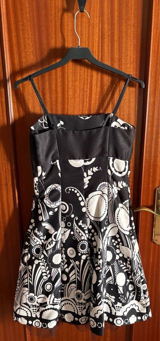 Vestido fiesta estampado.