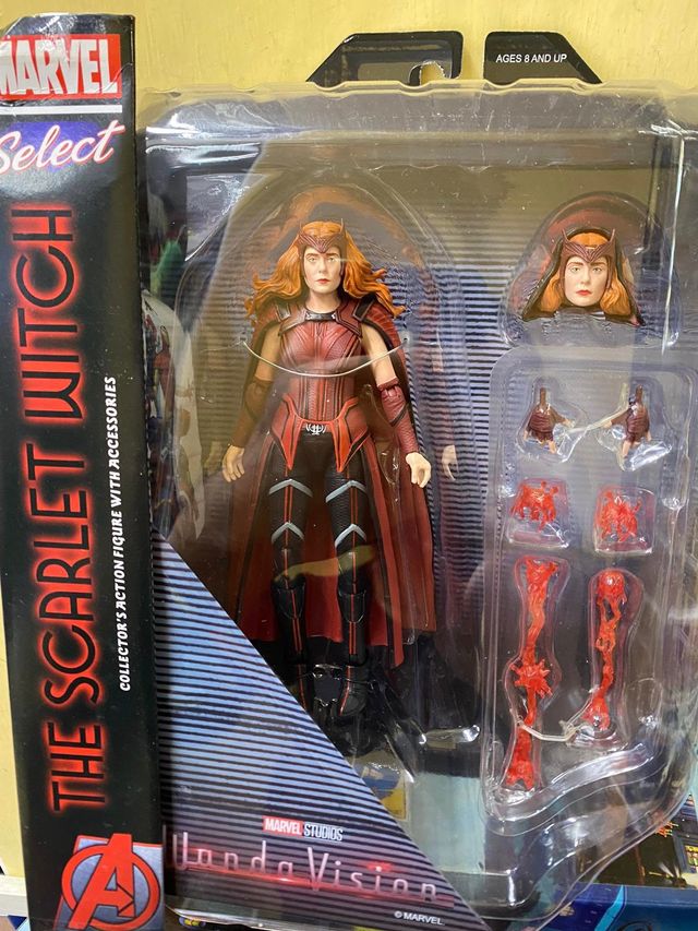 marvel select action figure scarlet witch  nuovo