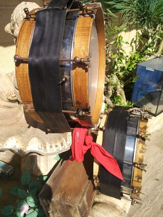 Dos  2  tambores  percusión