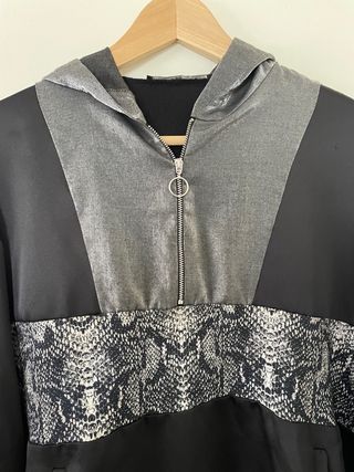 Sudadera con capucha negra gris Zara M