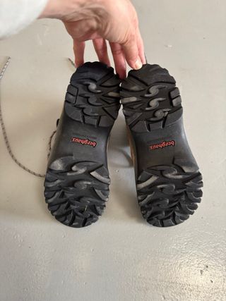 Botas montaña mujer. 