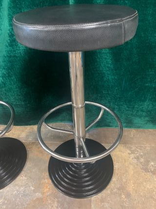 TABURETE ALTO METAL CON ASIENTO GIRATORIO