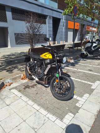Yamaha xsr700 abs Algo negociable