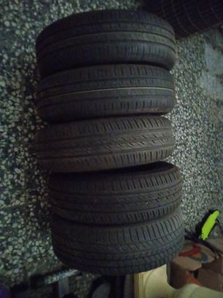 5 neumáticos buen estado