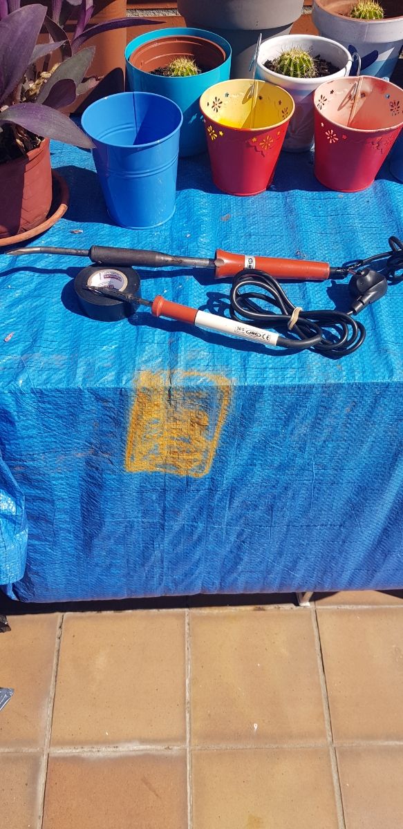 Soldador eléctrico + accesorios
