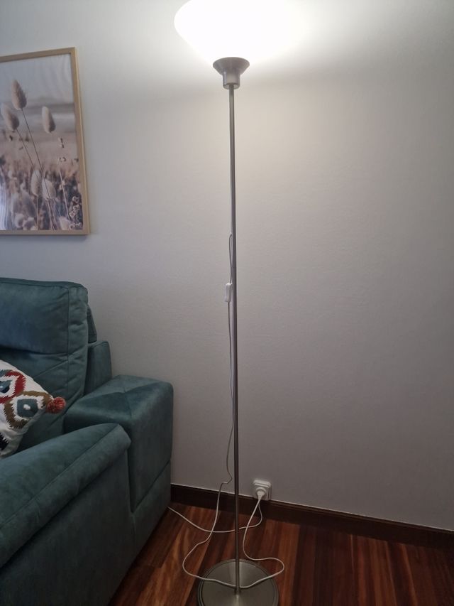 Lampara de pie